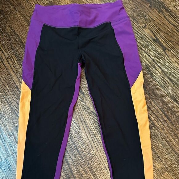 NWT Sweaty Betty 7/8 leggings - Picture 3 of 4